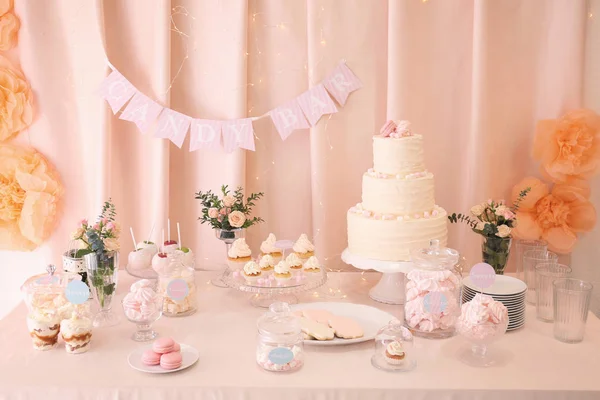 Diferentes doces para a festa — Fotografia de Stock