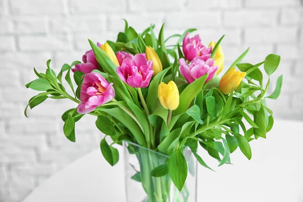 Букет з красивих тюльпанів — стокове фото