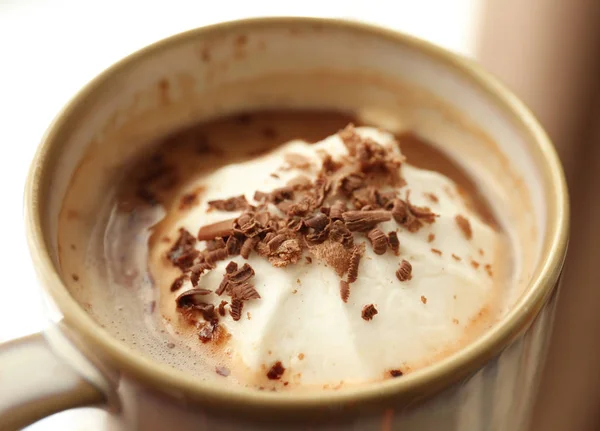 Copa de sabrosa bebida de cacao — Foto de Stock