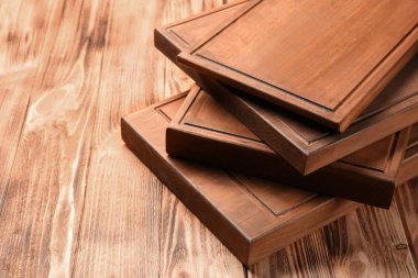 Dikdörtgen planlı ahşap Komiteler yığını