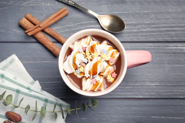 Composición con sabrosa bebida de cacao —  Fotos de Stock