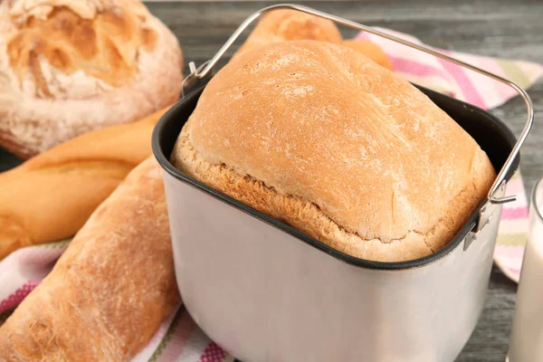 Chleb pieczony w Chleb-Maszynie — Zdjęcie stockowe