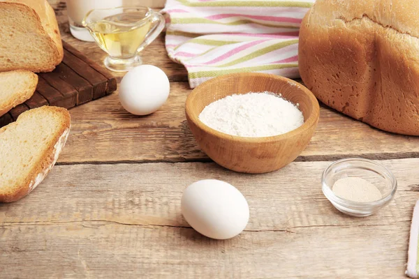 Ingredientes para preparar o pão na máquina — Fotografia de Stock