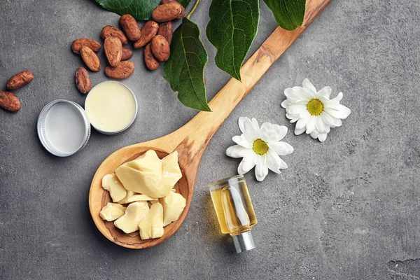 Beautiful composition with cocoa butter — Stock Photo, Image