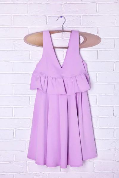 美しい薄紫色のドレス — ストック写真