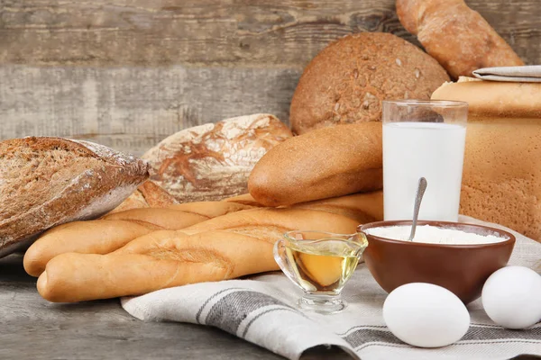 Different bread loaves — Stock Photo, Image