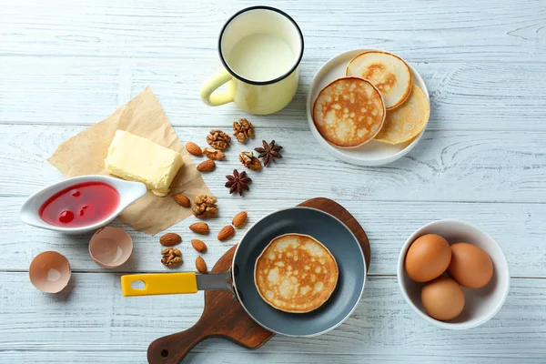 Ingredienser til fremstilling af pandekager - Stock-foto