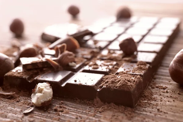 broken chocolate pieces