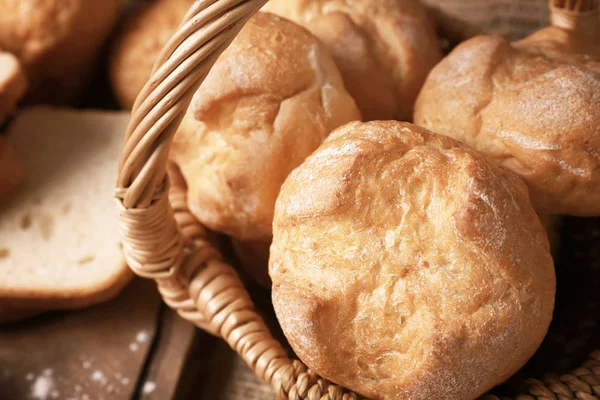 Basket with delicious bread — Stock Photo, Image