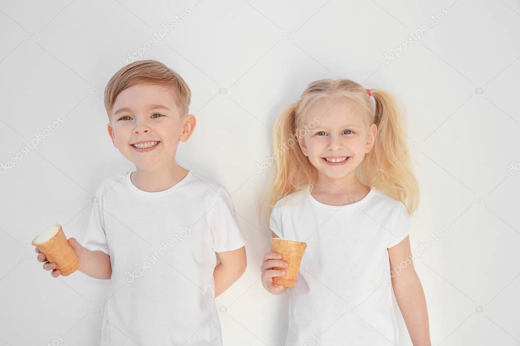 little children eating ice cream 