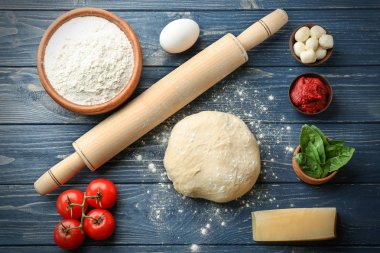 pizza hazırlama malzemeleri 