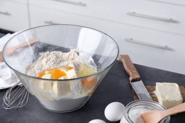 Tereyağı hazırlanması için malzemeler