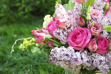 Güzel çiçek buketi 