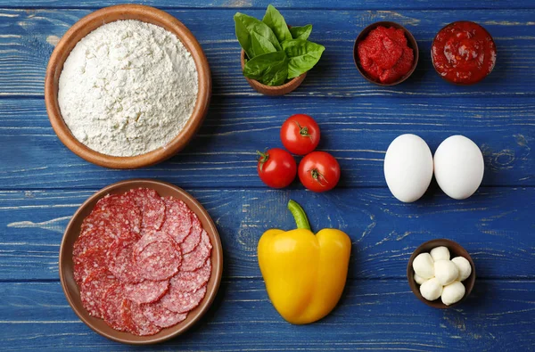 Ingredientes para preparar pizza —  Fotos de Stock