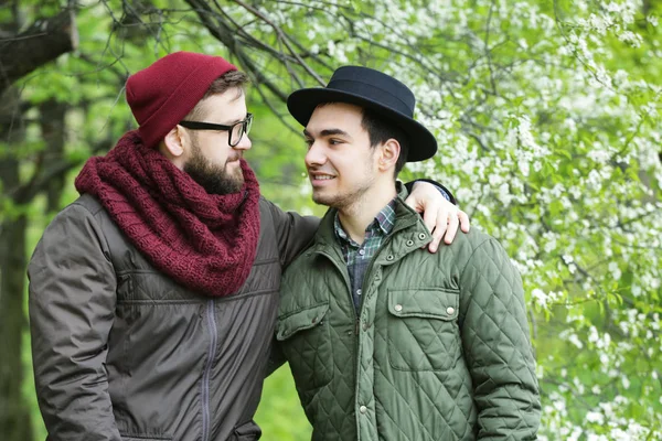 Glückliches schwules Paar — Stockfoto