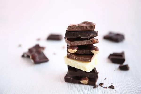 Čokoládové kousky s ořechy — Stock fotografie