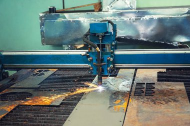 makine dükkanda metal işleme için