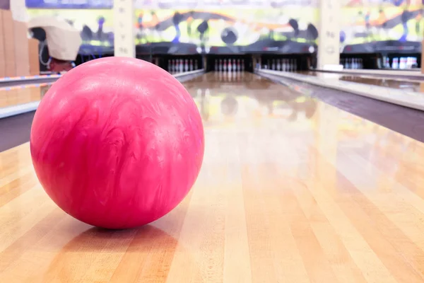 Pink ball on floor — Stock Photo, Image