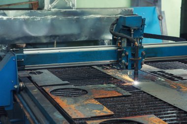 makine dükkanda metal işleme için