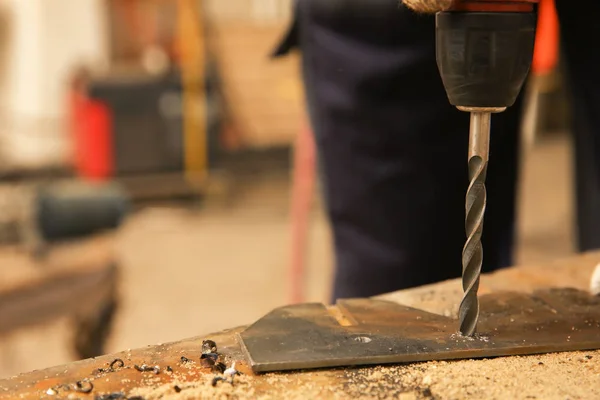 Worker using drill for metalworking — Stock Photo, Image