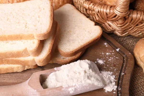 Composição do pão em fatias — Fotografia de Stock