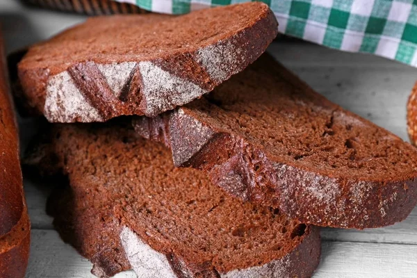 Fette di delizioso pane di segale — Foto Stock