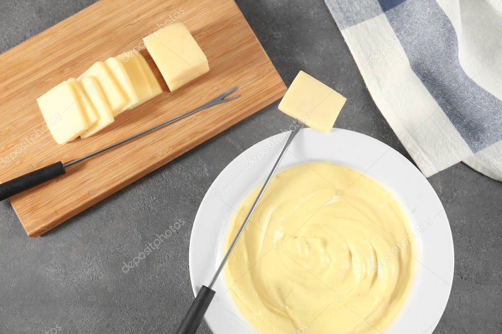 Slices of cheese and fondue 
