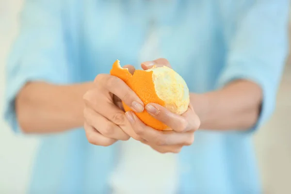 Kezek narancs peeling — Stock Fotó