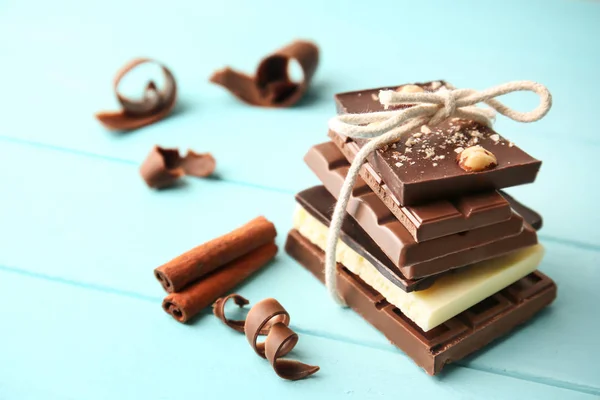 Gebundene Schokoladenstücke — Stockfoto