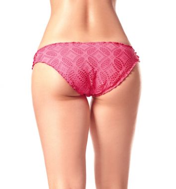 Bikinili genç kadın.