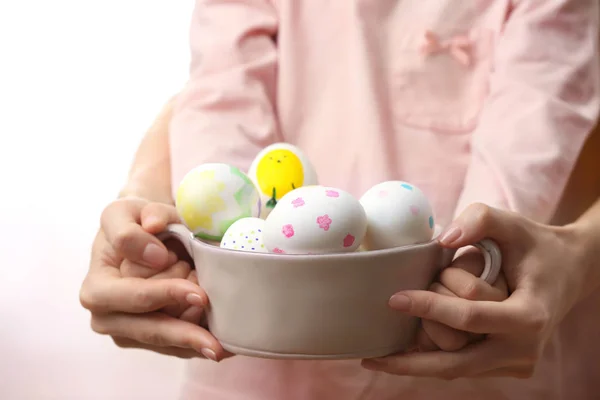 Bowl with Easter eggs — Stock Photo, Image