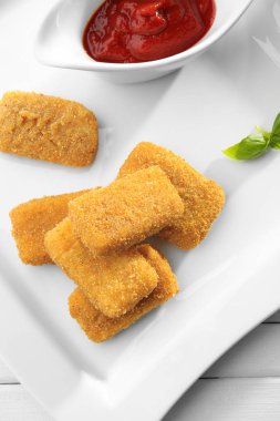 Peynirli çubuk ve domates sosu 