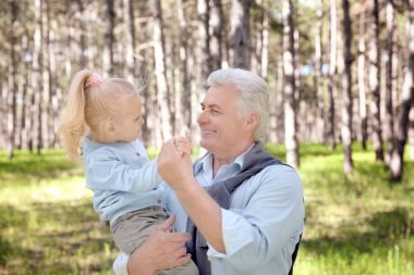Komuta sizde torunu ile 