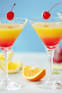 Tekila Sunrise kokteyl bardak  