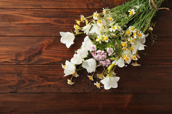 Hermosas flores del prado — Foto de Stock