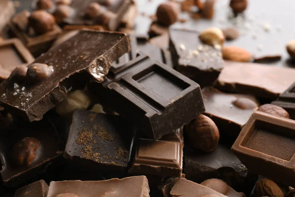 Heap of broken chocolate pieces — Stock Photo, Image