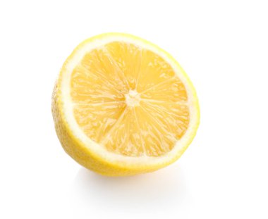 Olgun taze limon yarısı 