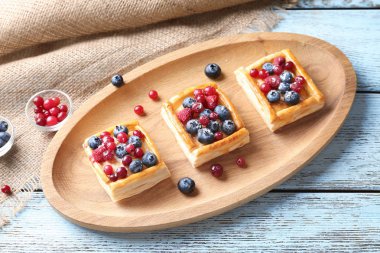 lezzetli hamur işleri ile tepsi