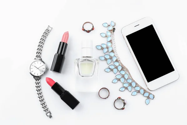 Accesorios con cosméticos y teléfono — Foto de Stock