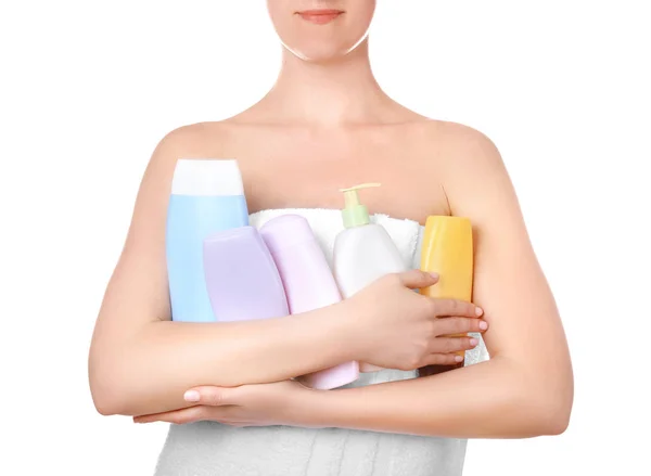 Donna dopo doccia con prodotti cosmetici — Foto Stock
