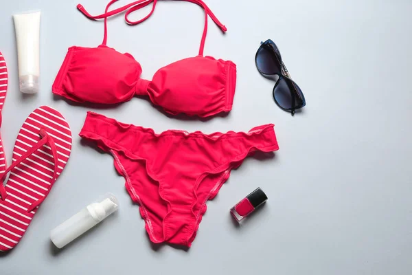 Bikini and beach accessories — Stock Photo, Image