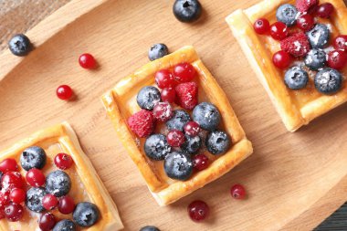 lezzetli hamur işleri ile tepsi