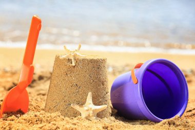 Renkli oyuncaklar ile kompozisyon