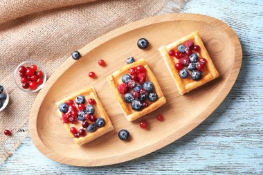 lezzetli hamur işleri ile tepsi