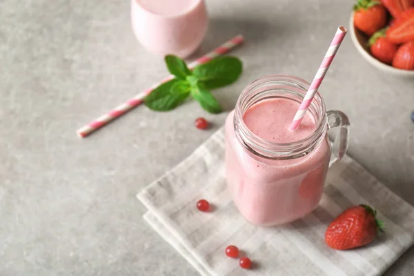 Delizioso frullato allo yogurt — Foto Stock