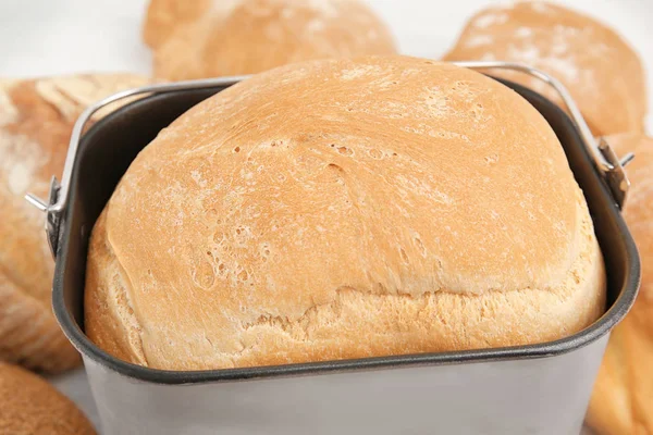Буханка в хлебопекарне — стоковое фото