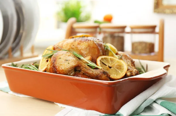 Homemade baked chicken — Stock Photo, Image