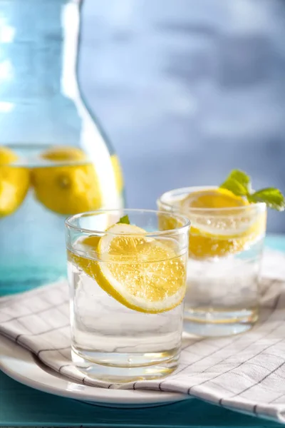 Composition à l'eau froide de citron — Photo