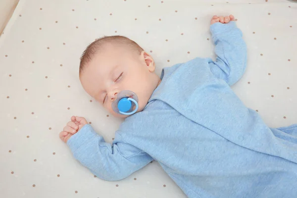 Kis baba alszik — Stock Fotó
