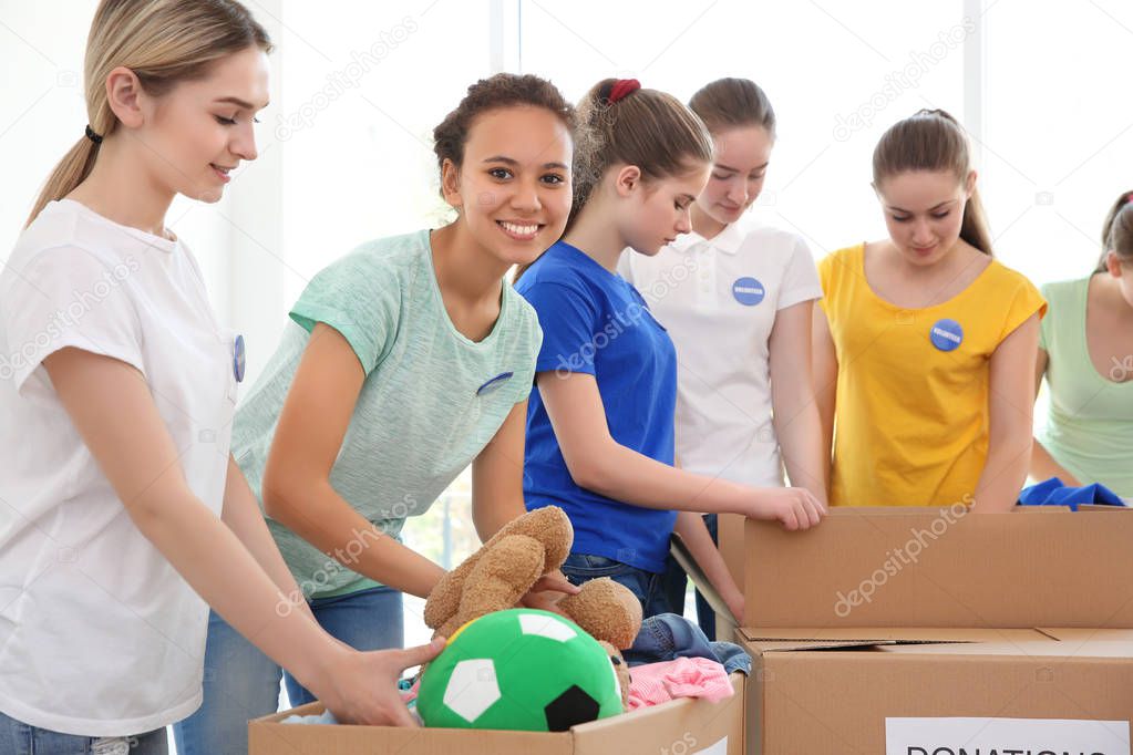 Volunteer work. благотворительность в америке. Volunteer work. молодежь и экология. активности для подростков.